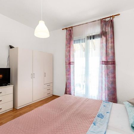 Apartment Lara Tribalj Eksteriør billede