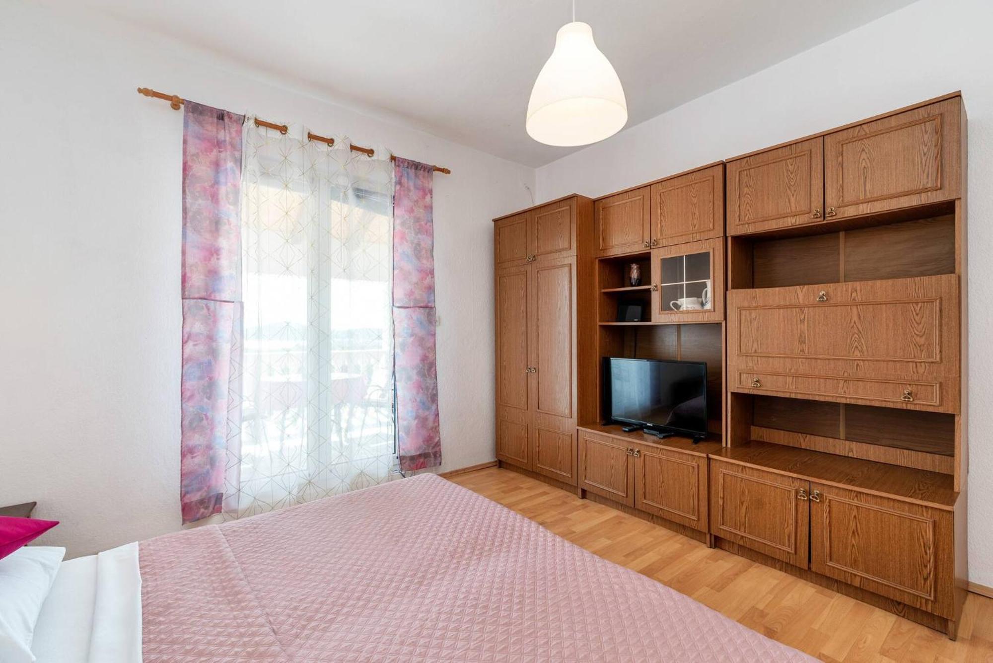 Apartment Lara Tribalj Eksteriør billede