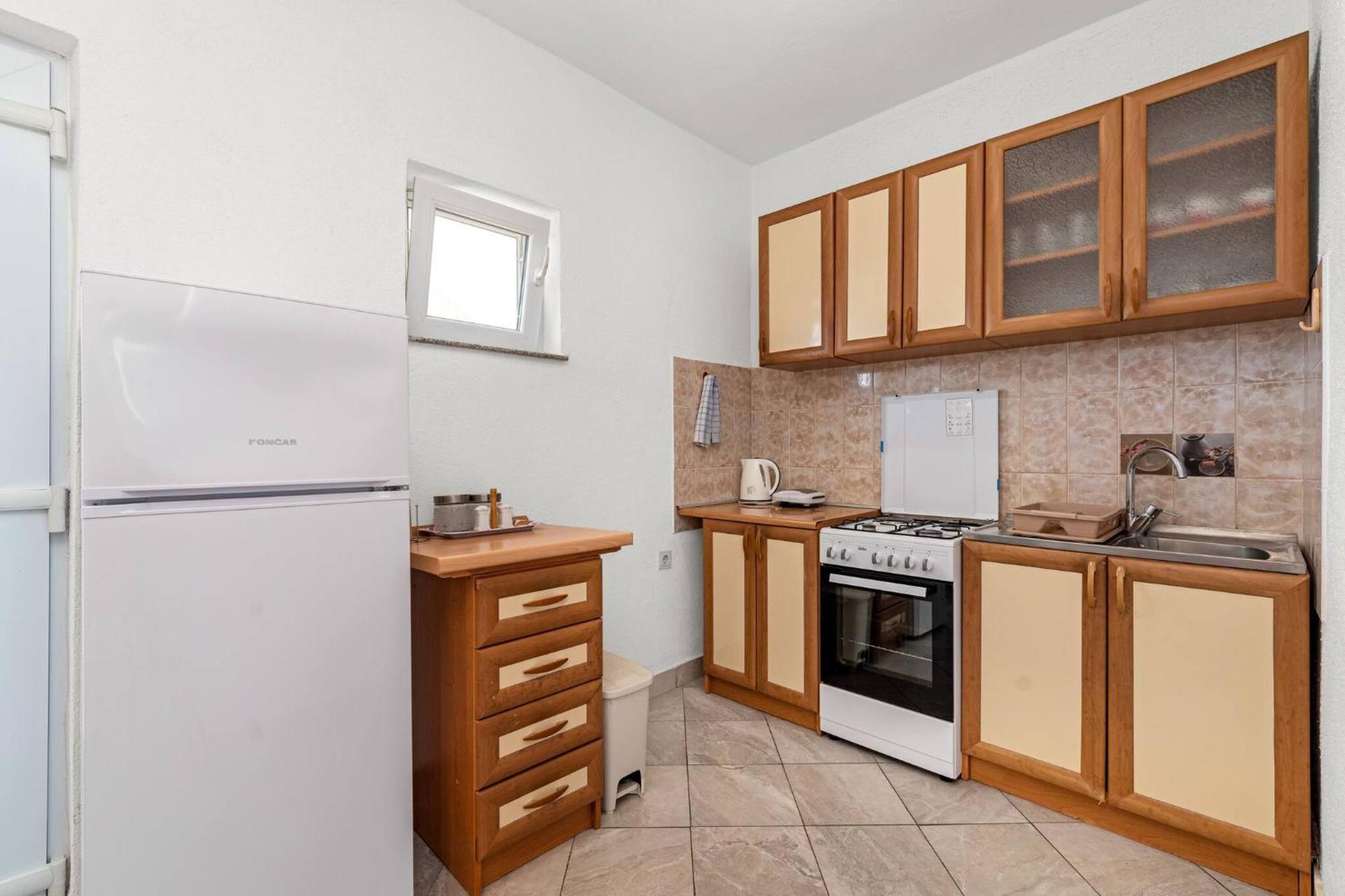 Apartment Lara Tribalj Eksteriør billede